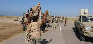 الجيش اليمني يزحف باتجاه معسكر خالد بن الوليد