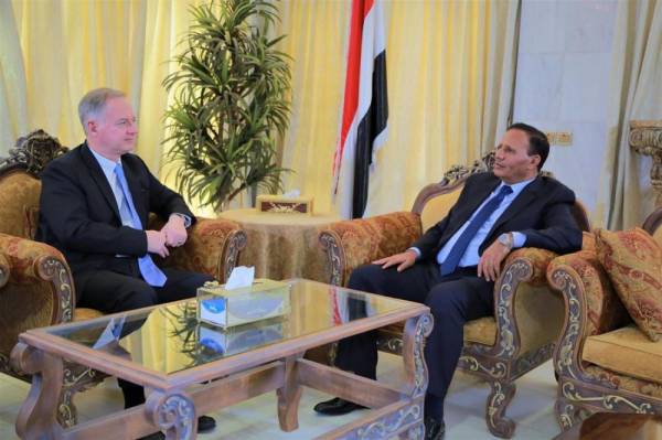 السفير الأمريكي: ندعم جهود السلام واستعادة الدولة اليمنية