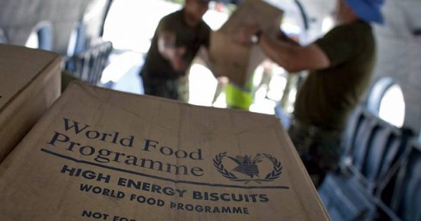 برنامج الأغذية العالمي يعلق جزئيا مساعداته لليمن