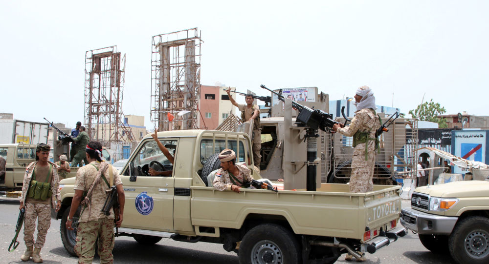 الحكومة اليمنية تؤكد تمسكها بوحدة الأراضي والمجلس الانتقالي يعتبر حوار جدة الآمل لتوحيد الجهود