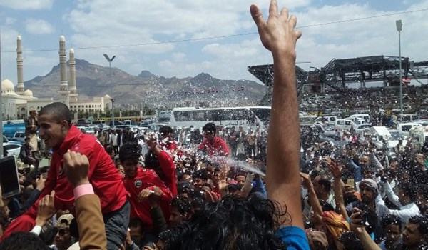 استقبال حافل لمنتخب الناشئين في صنعاء بعد تأهله لكأس آسيا
