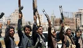 مليشيات الحوثي تعرقل دخول 8 ناقلات نفطية قبالة ميناء الحديدة