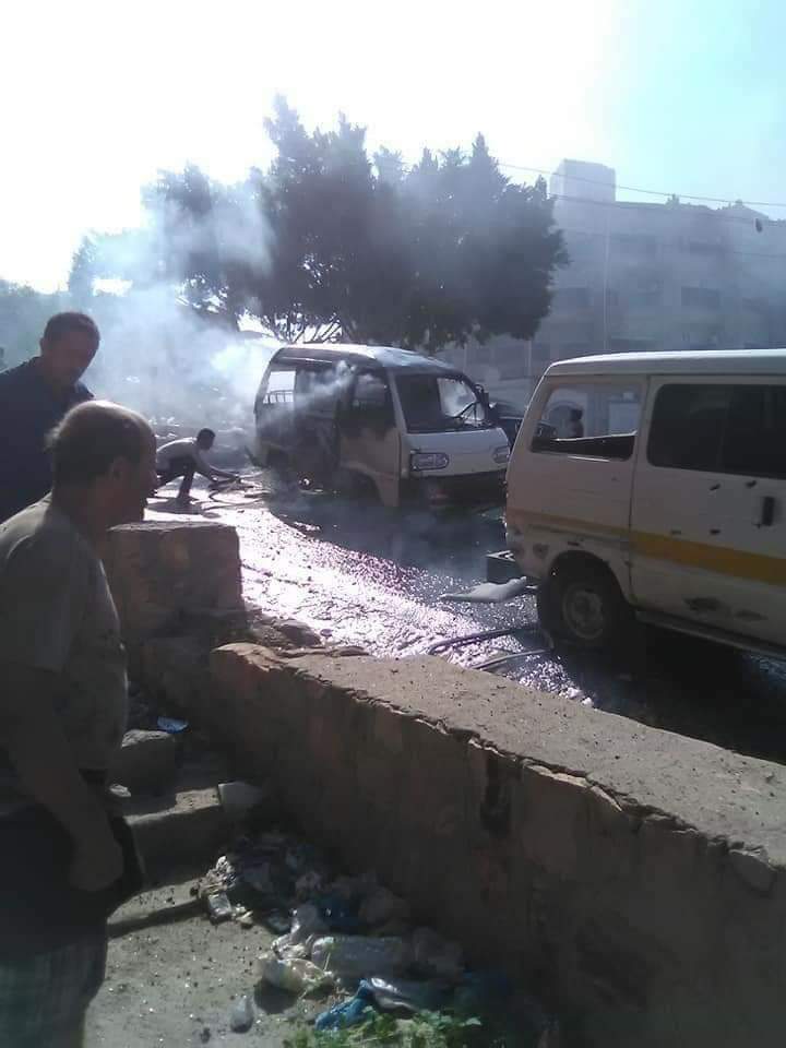 إصابة امرأة ورجل بقذيفة لمليشيات الحوثي شمال تعز