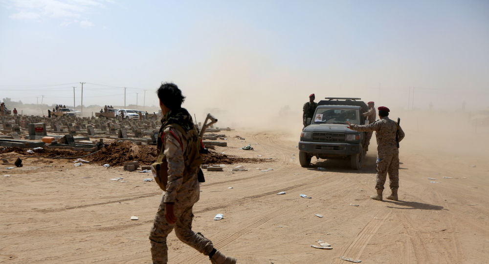 مدفعية الجيش اليمني تستهدف مواقع مستحدثه للانقلابيين بالجوف