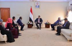 رئيس الوزراء يستقبل القائم بأعمال ممثل صندوق الأمم المتحدة للسكان في اليمن