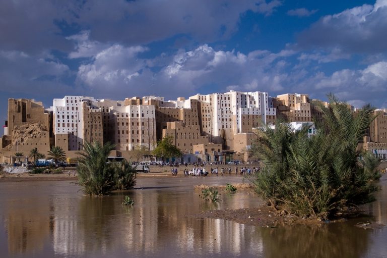 اليمن : الأمطار خلفت أضرار بالغة في العشرات من المباني الأثرية