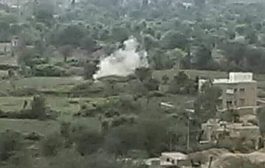 ميليشيا الحوثي تواصل مهاجمة القرى السكنية في الحيمة بتعز