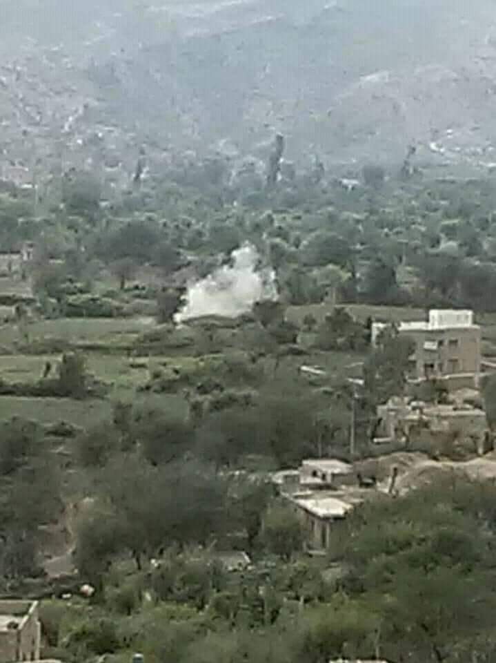 ميليشيا الحوثي تواصل مهاجمة القرى السكنية في الحيمة بتعز