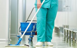عمال النظافة بالمستشفيات.. غياب الحماية في زمن كورونا
