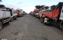 اضراب سائقي الشاحنات وانعدام لمادة الغاز في مدينة تعز