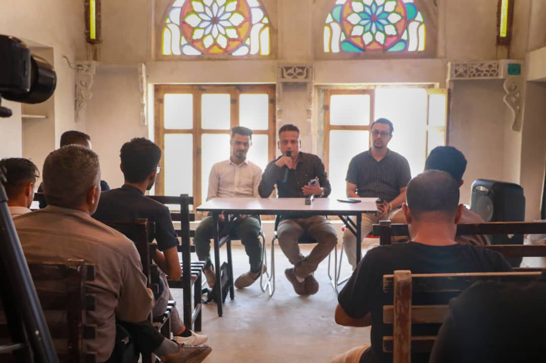 تكتل وهج الشبابي يناقش دور الإعلام في تغطية قضية الحصار على مدينة تعز