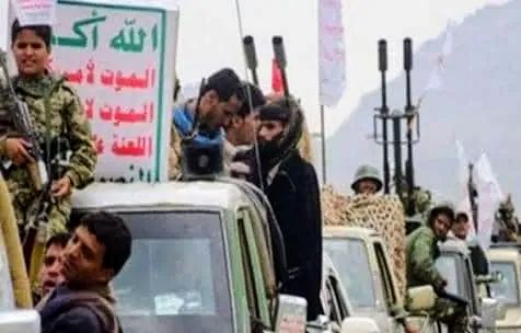 الحوثيون يدفعون بتعزيزات كبيرة باتجاه الحدود السعودية ومحافظات أخرى
