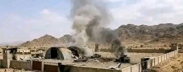 عشرات القتلى والجرحى في صفوف القوات الحكومية جرى قصف حوثي استهدف معسكرات في مأرب وحضرموت