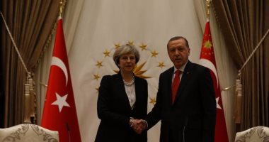 بريطانيا تدعو تركيا لاحترام الحقوق بعد الانقلاب