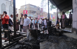 تعز : إحراق ساحة الحقوق والحريات ليلآ وسط منطقة مغلقة عسكريآ