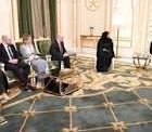 الرئيس هادي يلتقي بوزير الدولة البريطاني لشؤون الشرق الأوسط
