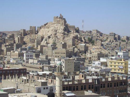 مقتل امرأة بقصف مليشيات الحوثي قرى المواطنين في البيضاء