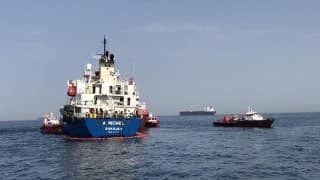ناطق المشتركة بالساحل يكشف هوية السفينتين التي اختطفهما الحوثيون قبالة جزيرة كمران بالبحر الأحمر