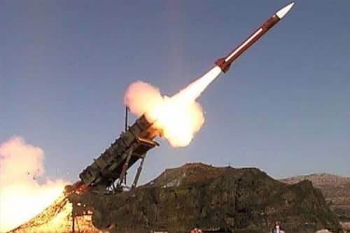 هجوم حوثي جديد بصاروخ باليستي على  المخا
