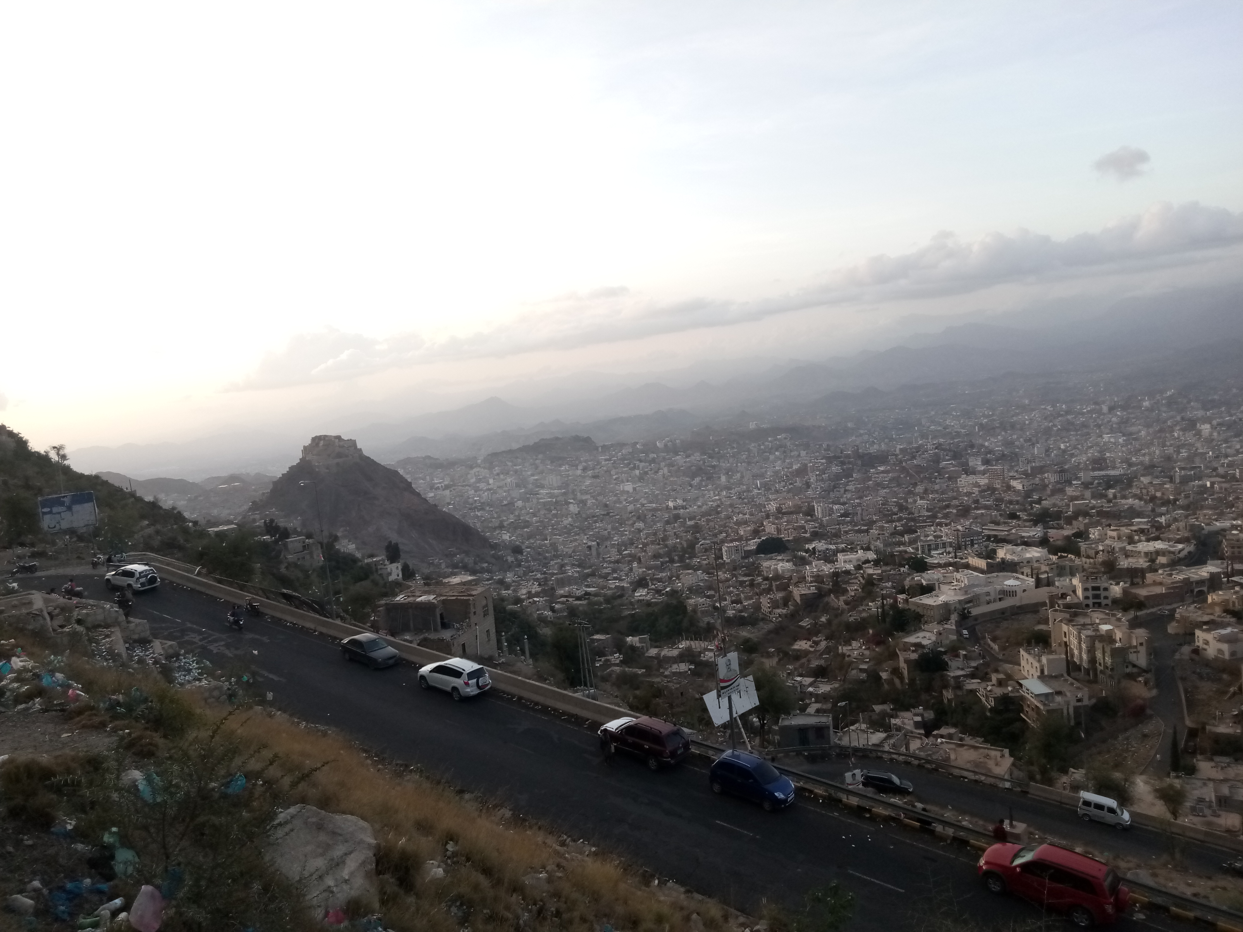 مصرع سبعة من عناصر الحوثيين وإصابة 15 آخرين غربي تعز