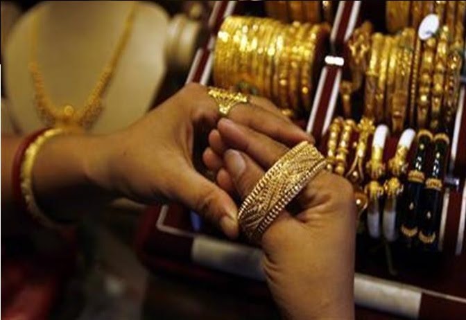 اسعار الذهب تتراجع في اليمن بالتزامن مع ارتفاع الريال اليمني اليوم الخميس 2-4-2020