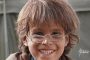 «نظارة» طفل يمني نازح تحصد 2.5 مليون ريال