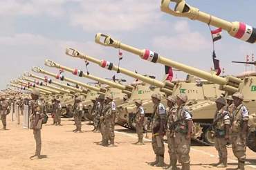 بعد نقل الدبابات والمروحيات إلى الحدود.. هل تستعد مصر للتدخل عسكريا في ليبيا؟