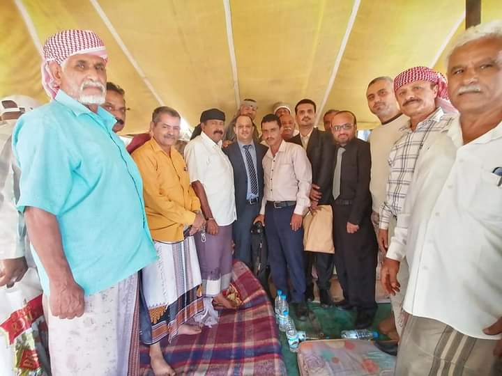 فريق وزارة حقوق الإنسان يزور مخيم المعتصمين العسكريين في عدن