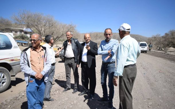 في حوار خاص النقابي عبدالجليل الزريقي يكشف عن تفاصيل  صيانة طريق تعز التربة وعمل اللجنة المجتمعية