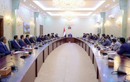 الحكومة الجديدة تعقد أول اجتماع لها في عدن وتضع الأمن والخدمات أولوياتها