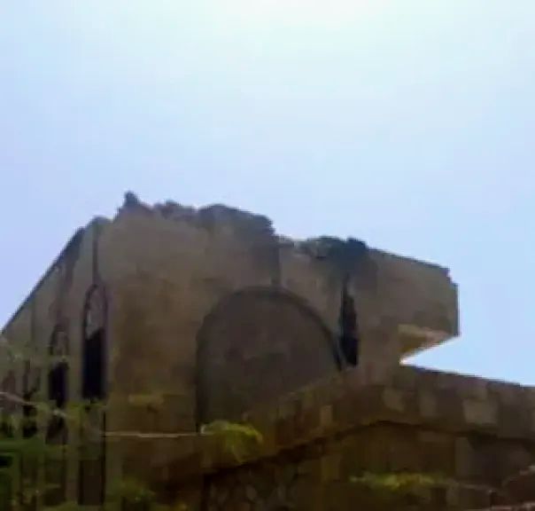 قصف مدفعي حوثي على عدد من القرى بتعز