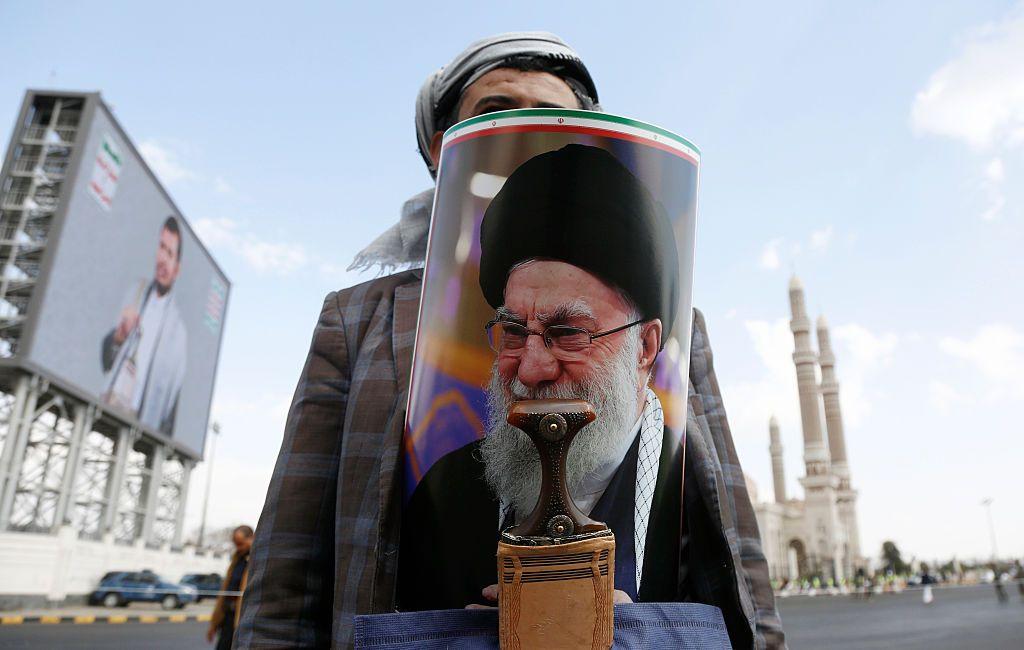 من التهديد بإغراق البحر الأحمر إلى التريث العسكري: أين اختفى الحوثيون؟ … استراتيجية انتظار اللحظة المناسبة