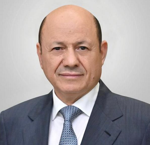رئيس مجلس القيادة يوجه بمساعدات عاجلة لاسر ضحايا الهجوم الإرهابي الحوثي في مديرية حيران
