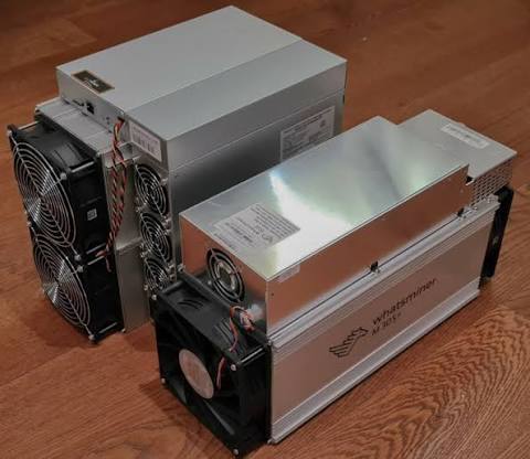 جمرك شحن يحبط تهريب 15 جهازاً لتعدين العملات الرقمية