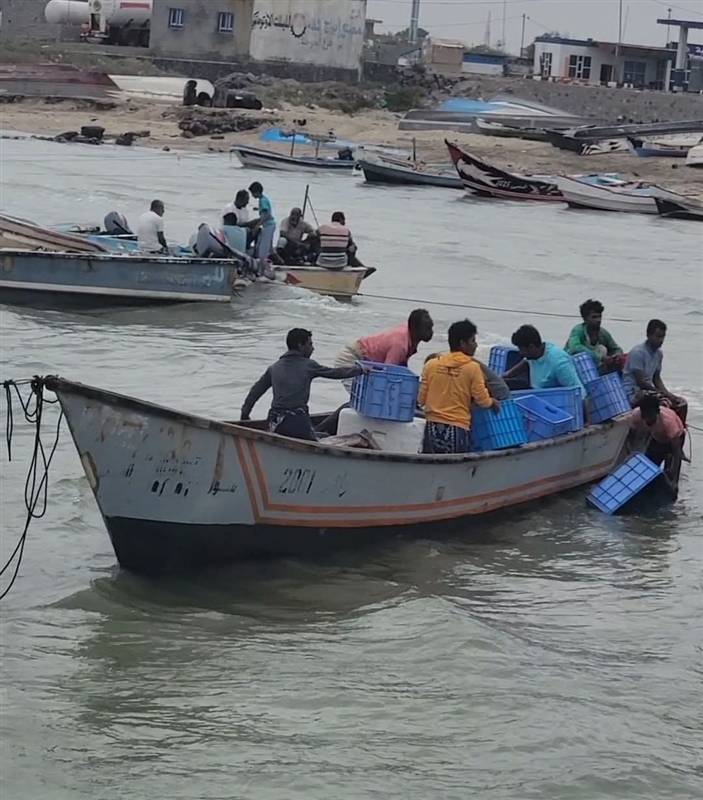 فقدان 15 صيادًا من أبناء الخوخة اثناء خروجهم في رحلة صيد