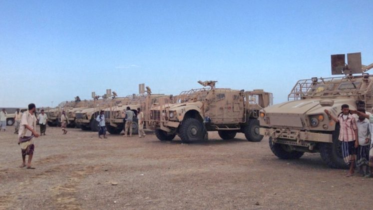 القوات اليمنية ترفع جاهزيتها القتالية في باب المندب