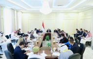 خلال لقائه بسفراء الدول الراعية للعملية السياسية في اليمن.. رئيس مجلس القيادة: رحلة طائرة الحرس الثوري إلى صنعاء خرقاً سافراً للسيادة اليمنية وتحدياً مباشراً لهيبة النظام الدولي