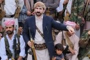 بقيادة محافظ صنعاء.. وساطة قبلية تنهي المواجهات بين آل حتيك وآل راشد منيف وتعيد الهدوء إلى الخط الدولي في مأرب